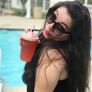 Meet your Posher, Erika
